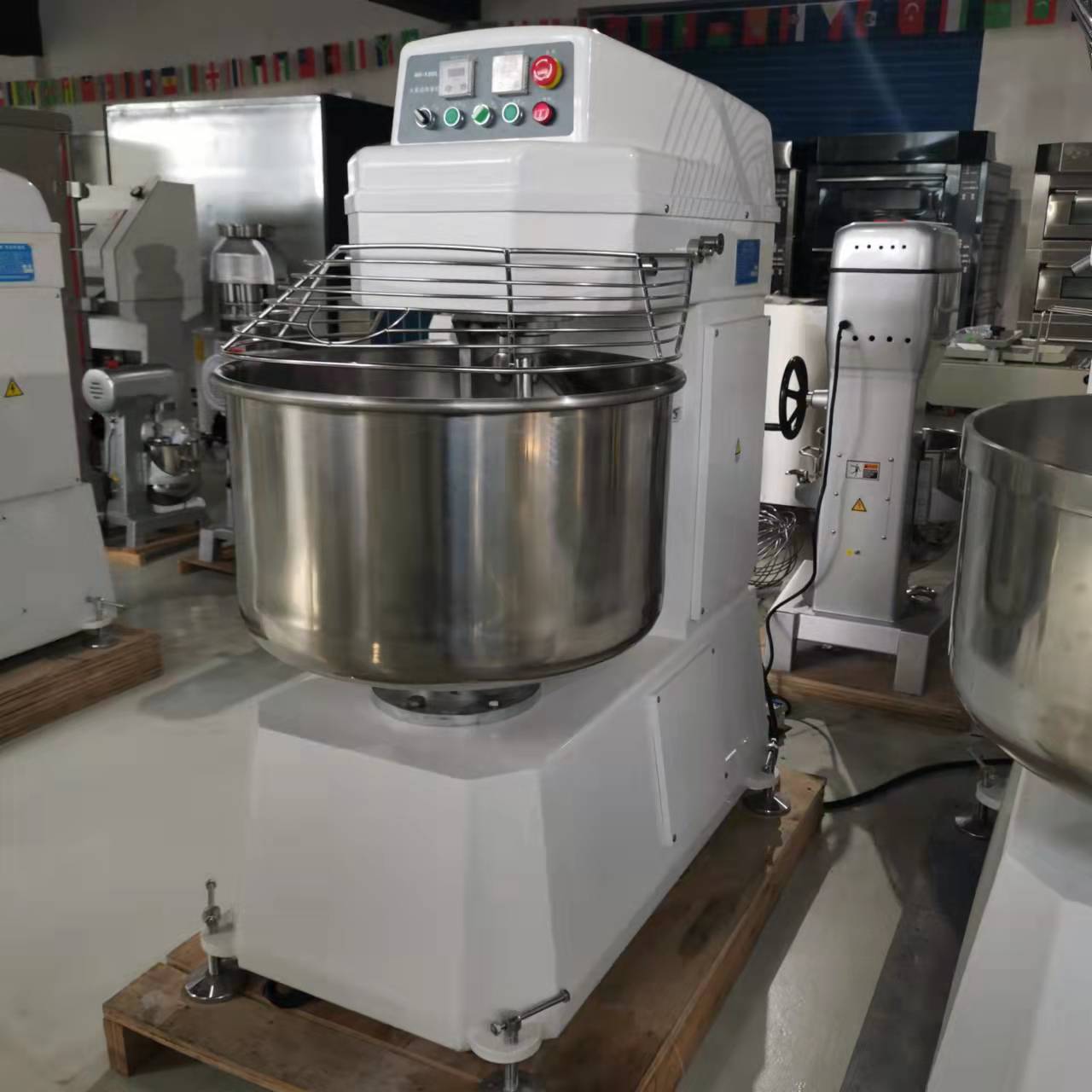 Commercial Dough Mixer 100kg P - Commercial Kitchen Mixers Dough Mixer recension och pris