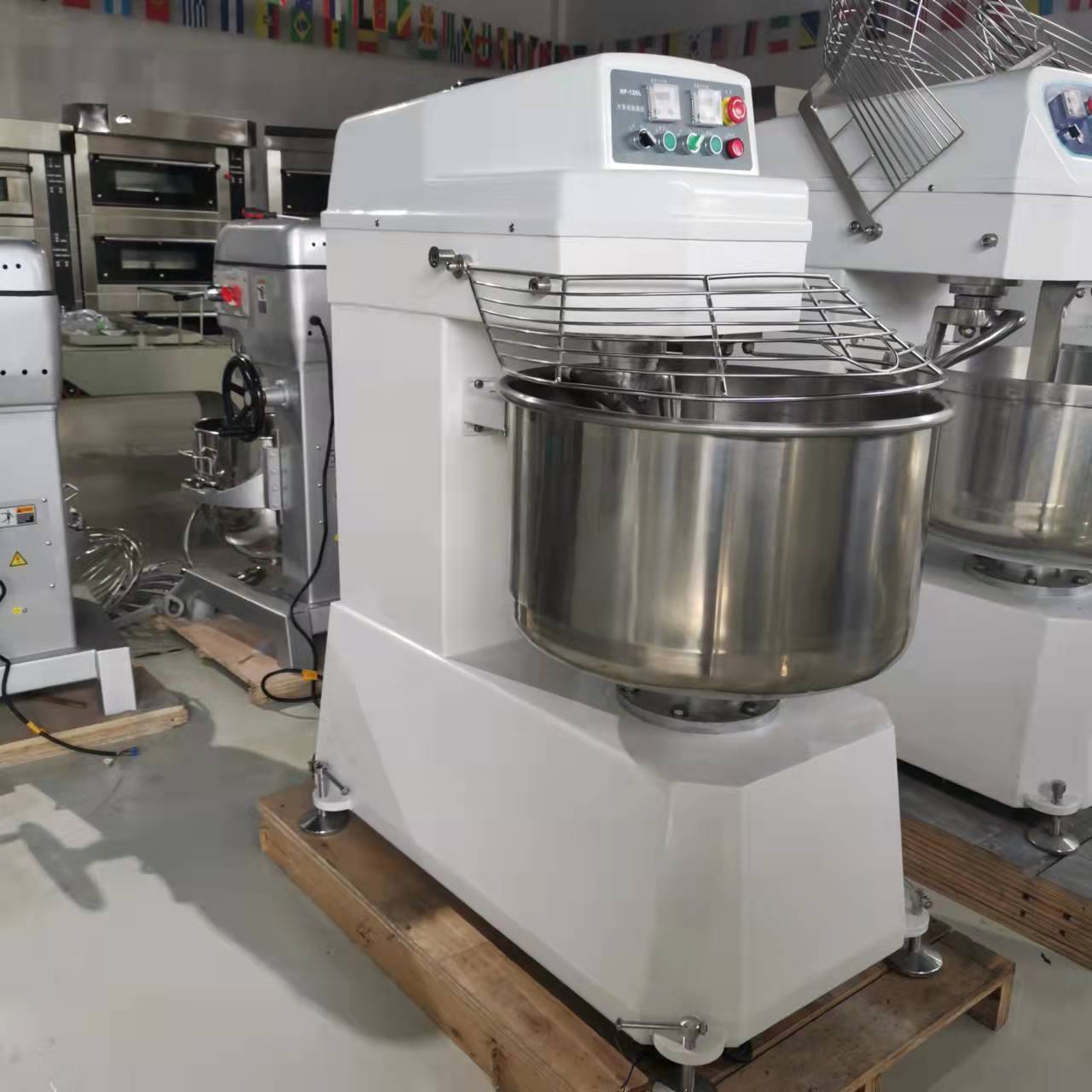 Commercial Dough Mixer 100kg P - Commercial Kitchen Mixers Dough Mixer recension och pris